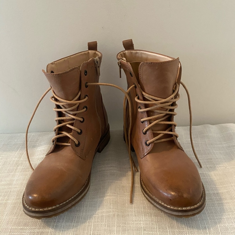 Crevo Freya Leather Boots